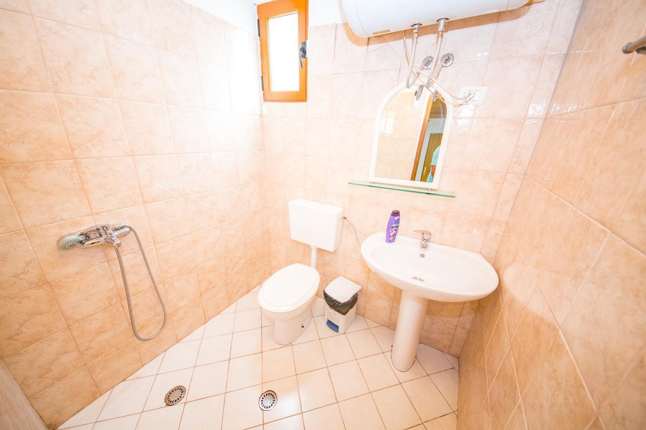 Isi Rooms Vlorë Quarto foto